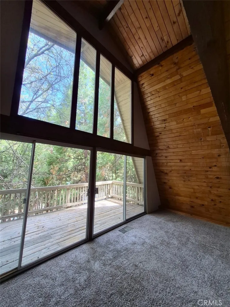 28644 Shenandoah Lake Arrowhead, CA 92352