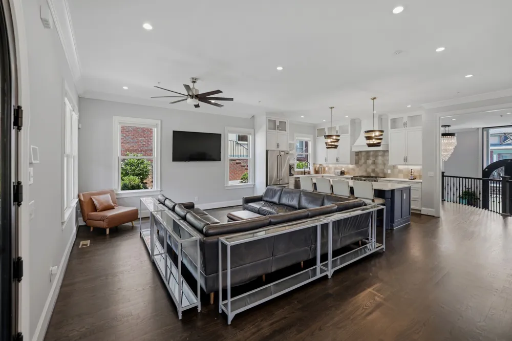816 Shelby Ave Nashville, TN 37206