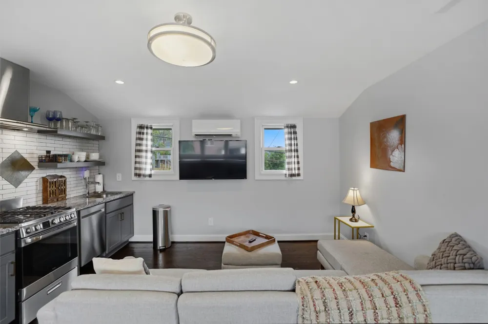 816 Shelby Ave Nashville, TN 37206