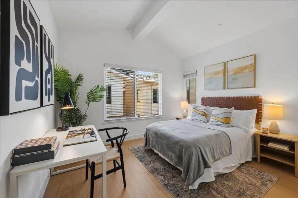 410 Gene Court Palo Alto, CA 94306