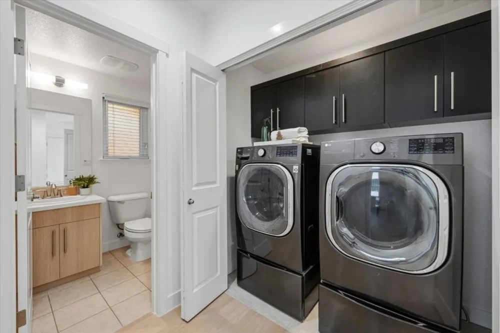 410 Gene Court Palo Alto, CA 94306