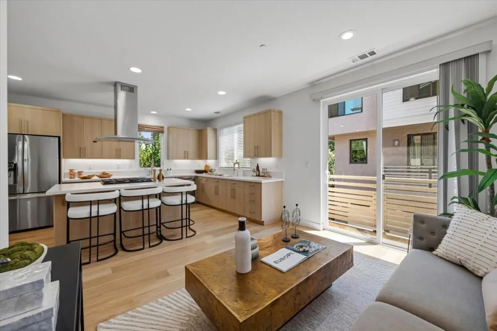 410 Gene Court Palo Alto, CA 94306