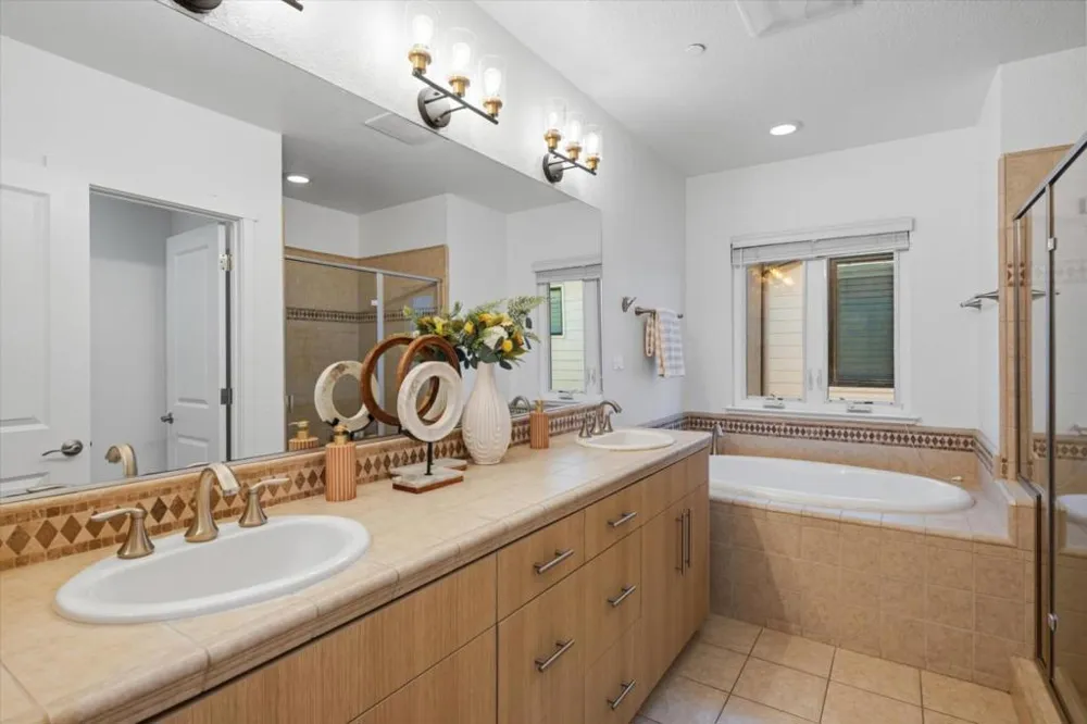 410 Gene Court Palo Alto, CA 94306