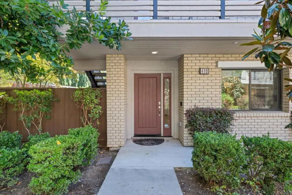 410 Gene Court Palo Alto, CA 94306