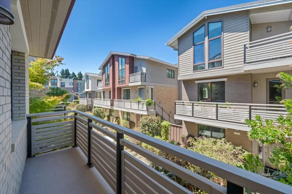 410 Gene Court Palo Alto, CA 94306
