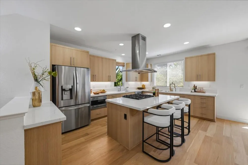 410 Gene Court Palo Alto, CA 94306