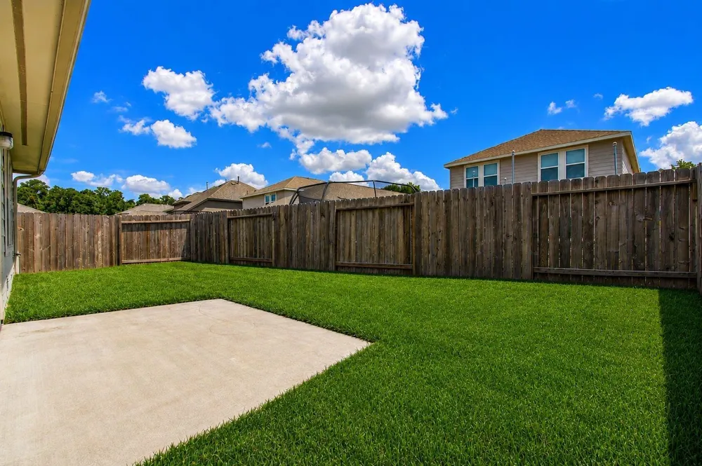 18621 Hunter William Way New Caney, TX 77357