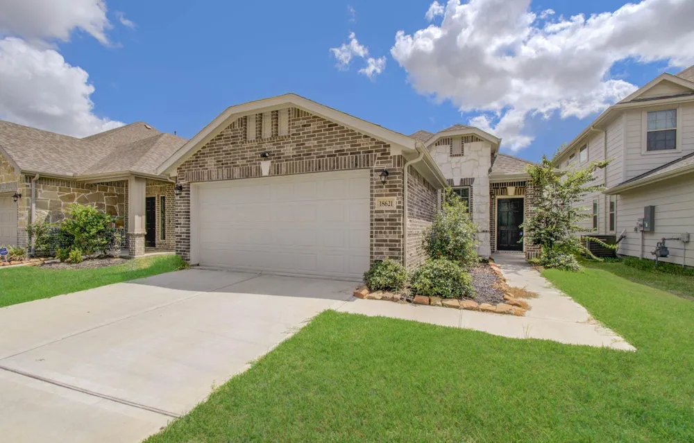 18621 Hunter William Way New Caney, TX 77357