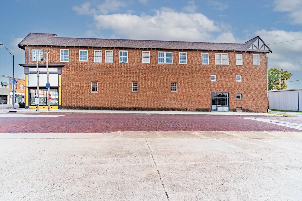 305 Main Street Bristow, OK 74010
