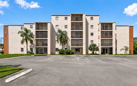 5541 BAY BOULEVARD #550