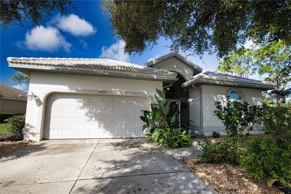 2319 FALCON TRACE LANE Nokomis, FL 34275
