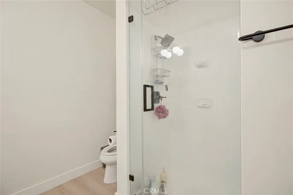5411 Tyrone Avenue #203 Sherman Oaks, CA 91401