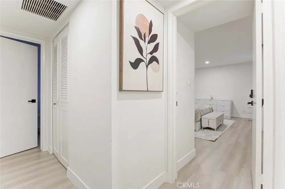 5411 Tyrone Avenue #203 Sherman Oaks, CA 91401