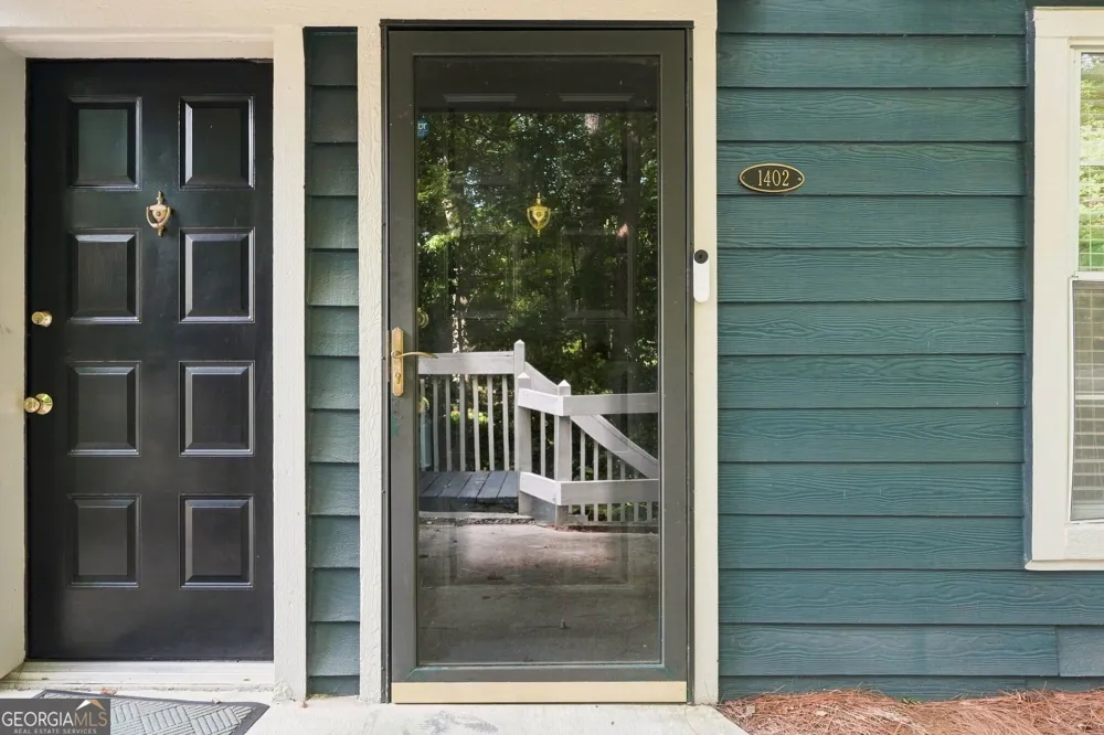 1402 N Crossing DR NE Atlanta, GA 30329