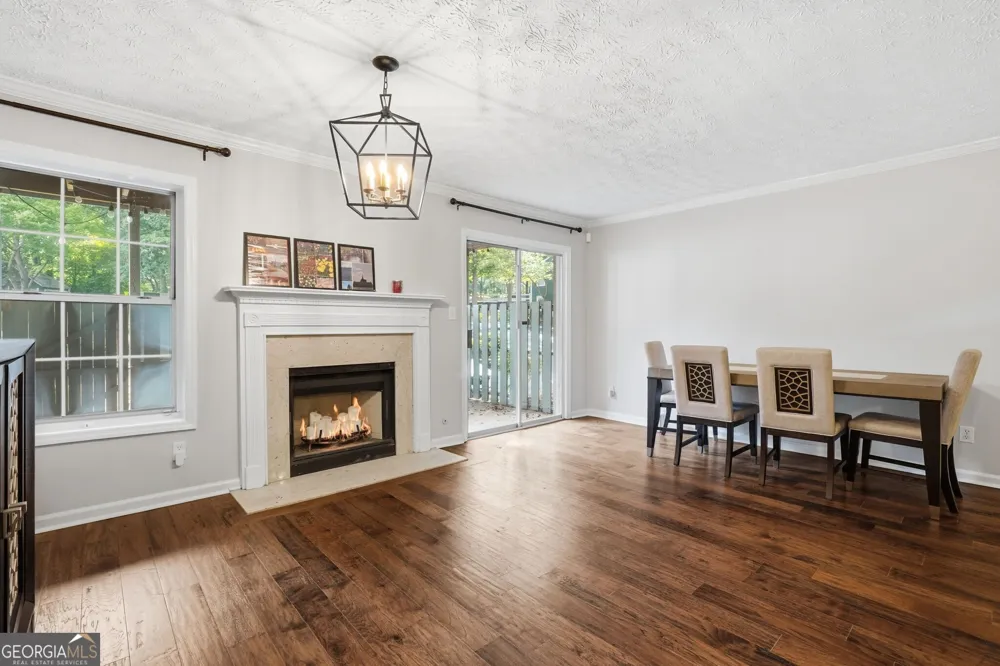 1402 N Crossing DR NE Atlanta, GA 30329