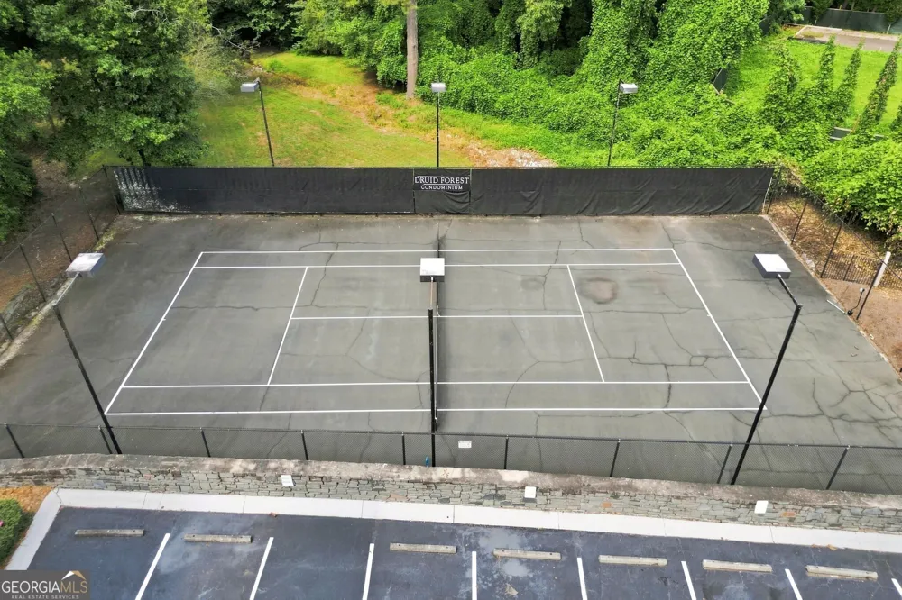 1402 N Crossing DR NE Atlanta, GA 30329