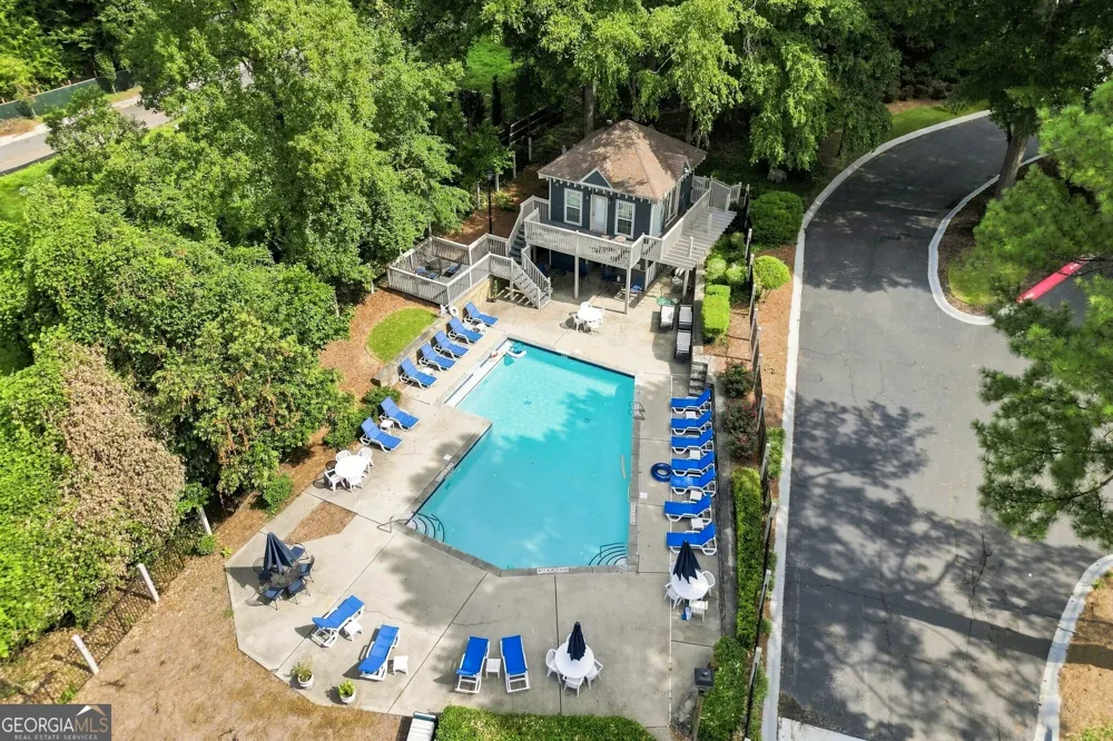 1402 N Crossing DR NE Atlanta, GA 30329
