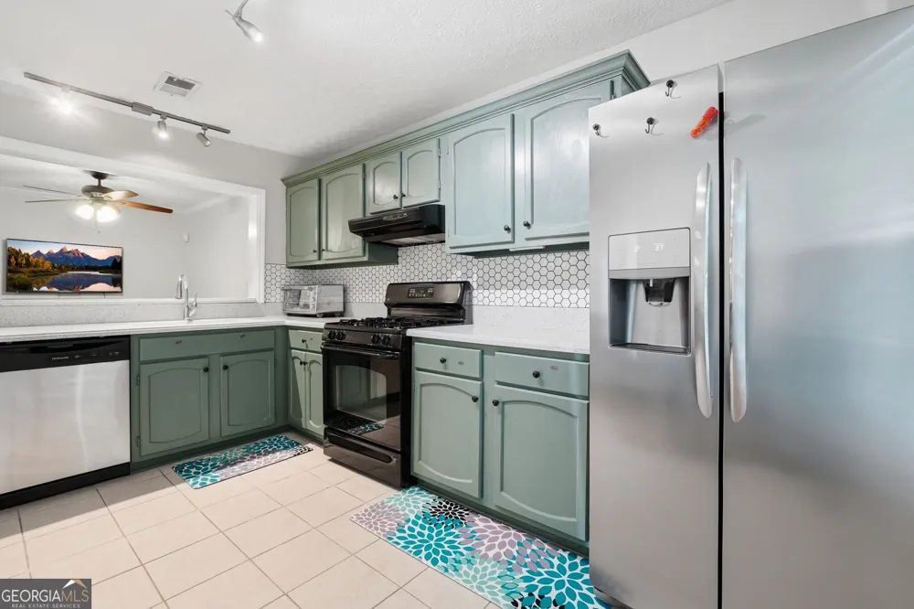 1402 N Crossing DR NE Atlanta, GA 30329