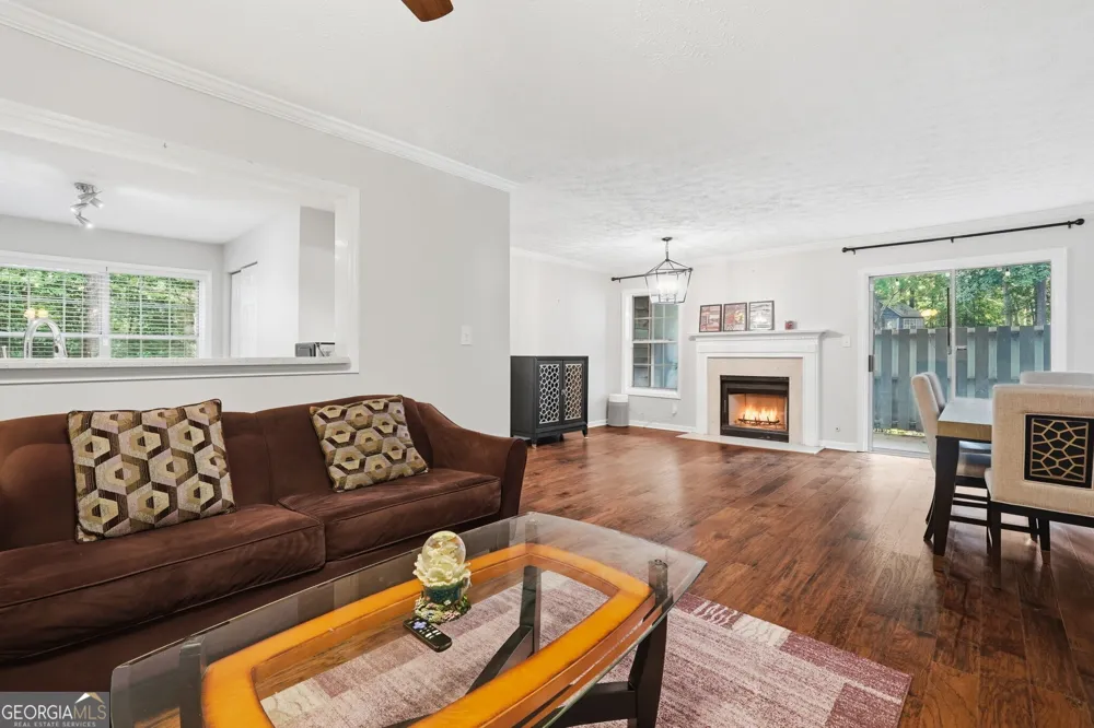 1402 N Crossing DR NE Atlanta, GA 30329