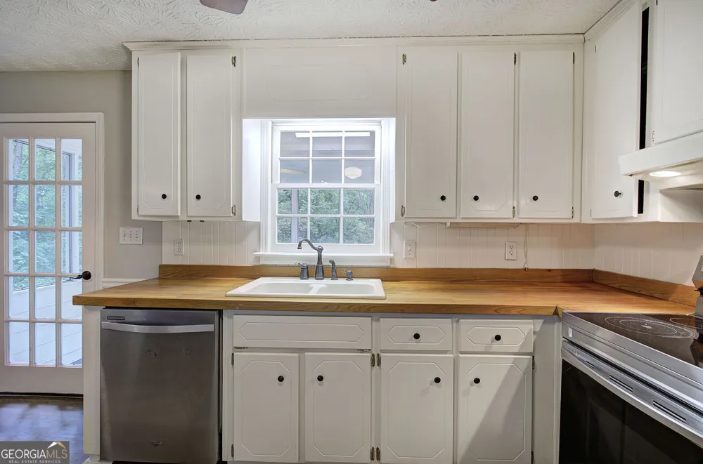 530 Cove RD Canton, GA 30114