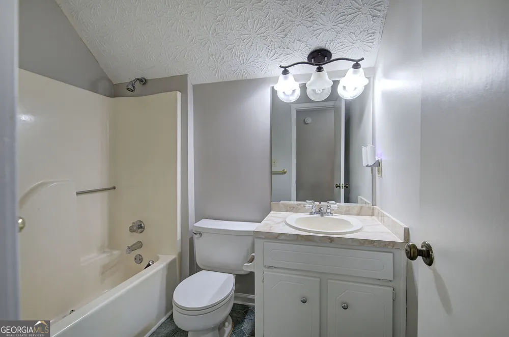 530 Cove RD Canton, GA 30114