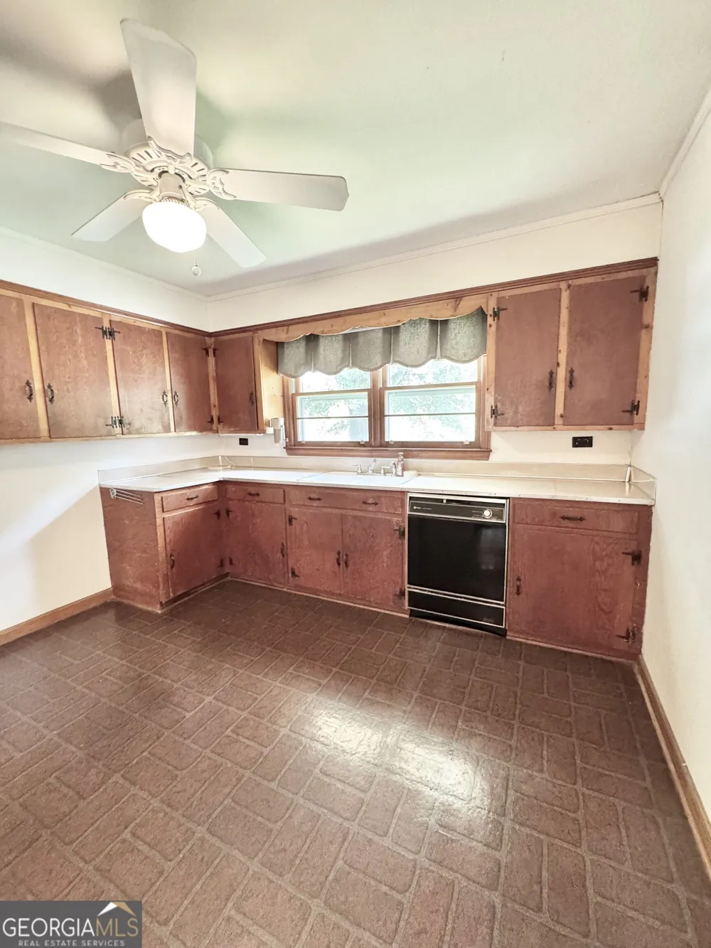 296 Goodwin DR Summerville, GA 30747