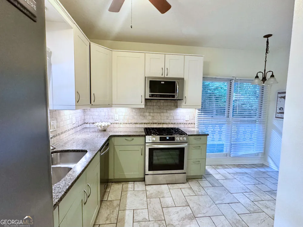 1439 Cambridge CMN Decatur, GA 30033