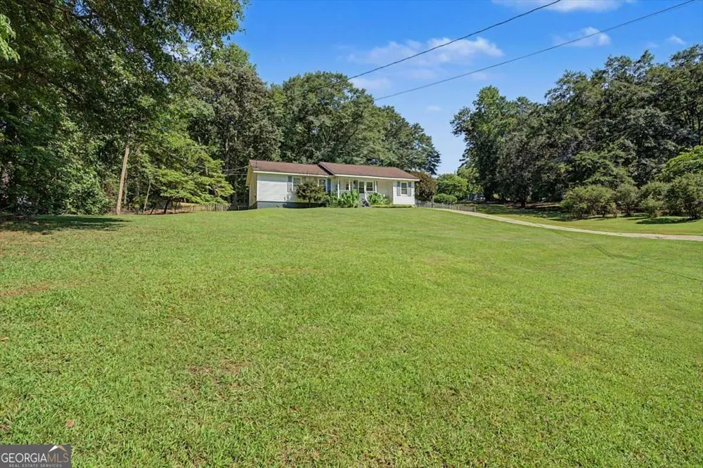 32 Watkins RD Newnan, GA 30263