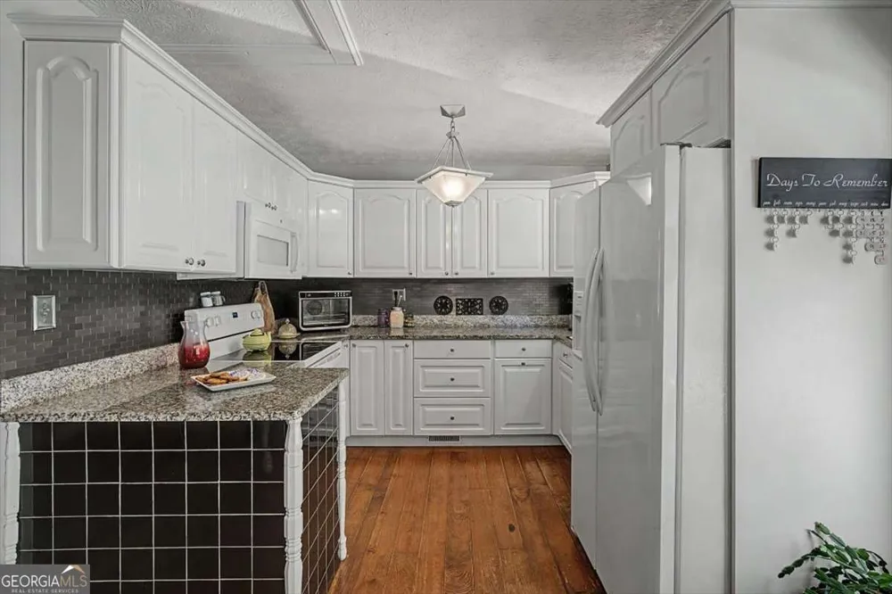32 Watkins RD Newnan, GA 30263