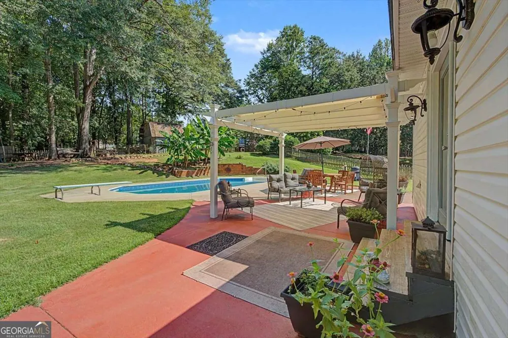 32 Watkins RD Newnan, GA 30263