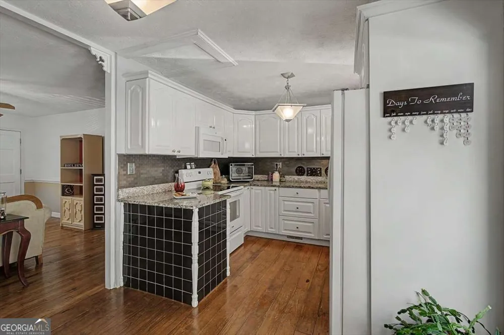 32 Watkins RD Newnan, GA 30263
