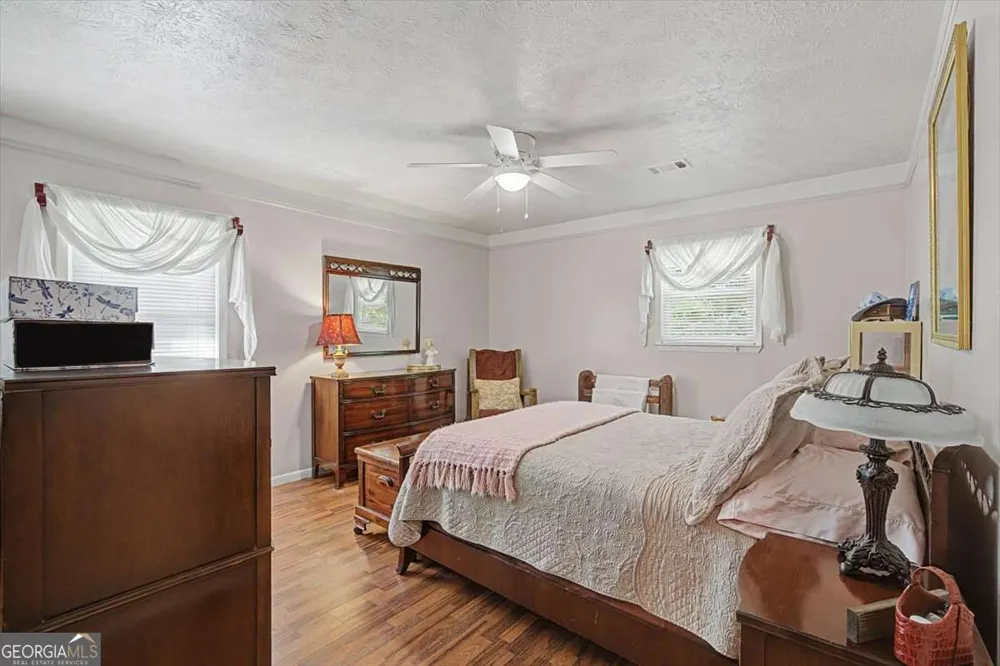 32 Watkins RD Newnan, GA 30263