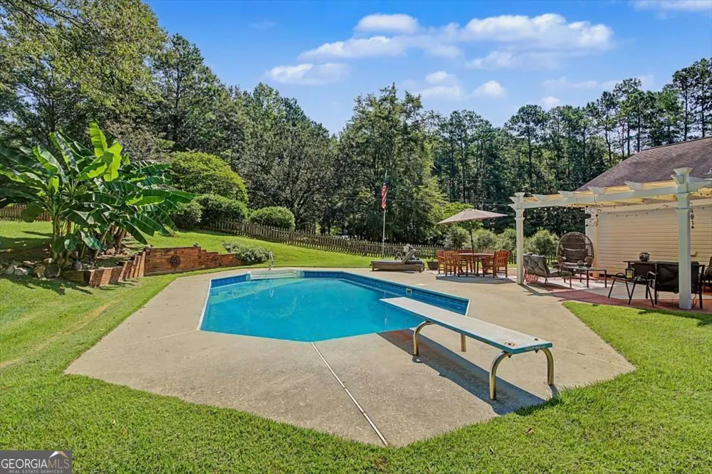 32 Watkins RD Newnan, GA 30263