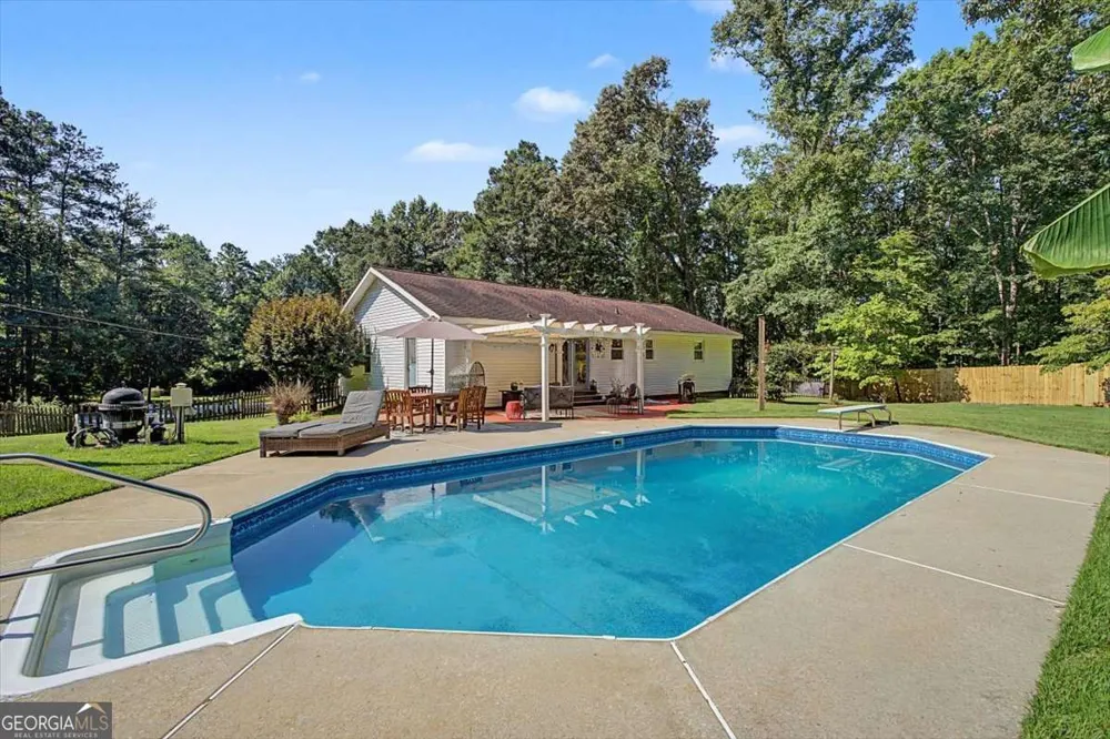 32 Watkins RD Newnan, GA 30263
