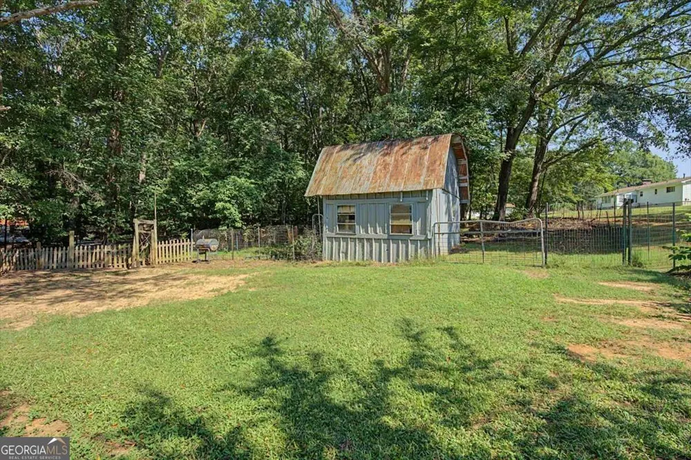 32 Watkins RD Newnan, GA 30263