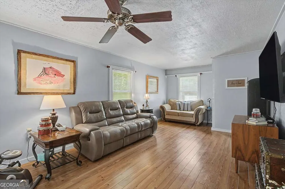 32 Watkins RD Newnan, GA 30263