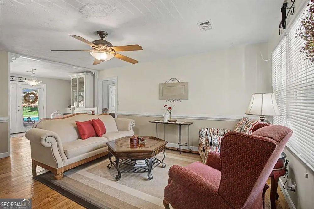 32 Watkins RD Newnan, GA 30263