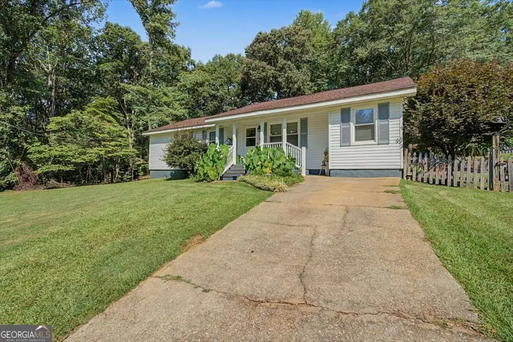 32 Watkins RD Newnan, GA 30263