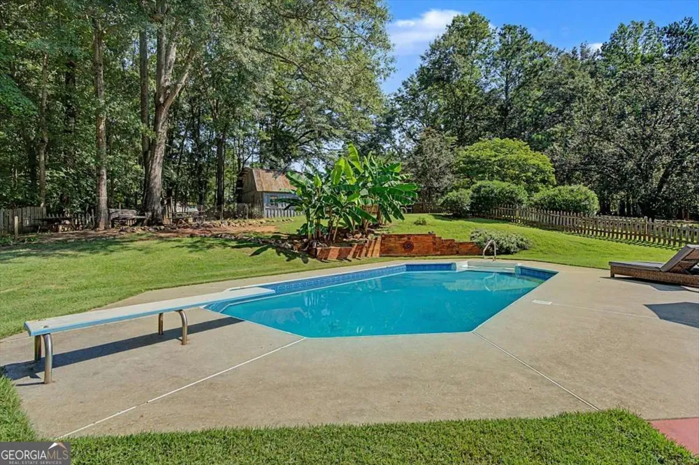 32 Watkins RD Newnan, GA 30263