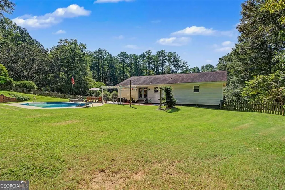 32 Watkins RD Newnan, GA 30263