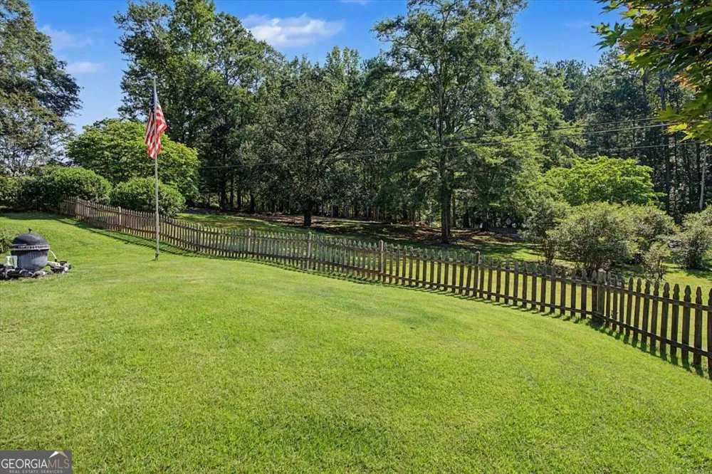 32 Watkins RD Newnan, GA 30263