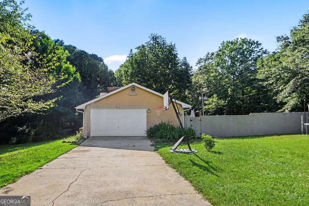 150 Aspen Lake DR E Newnan, GA 30263