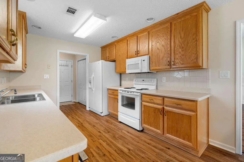 235 Prominent LOOP McDonough, GA 30253