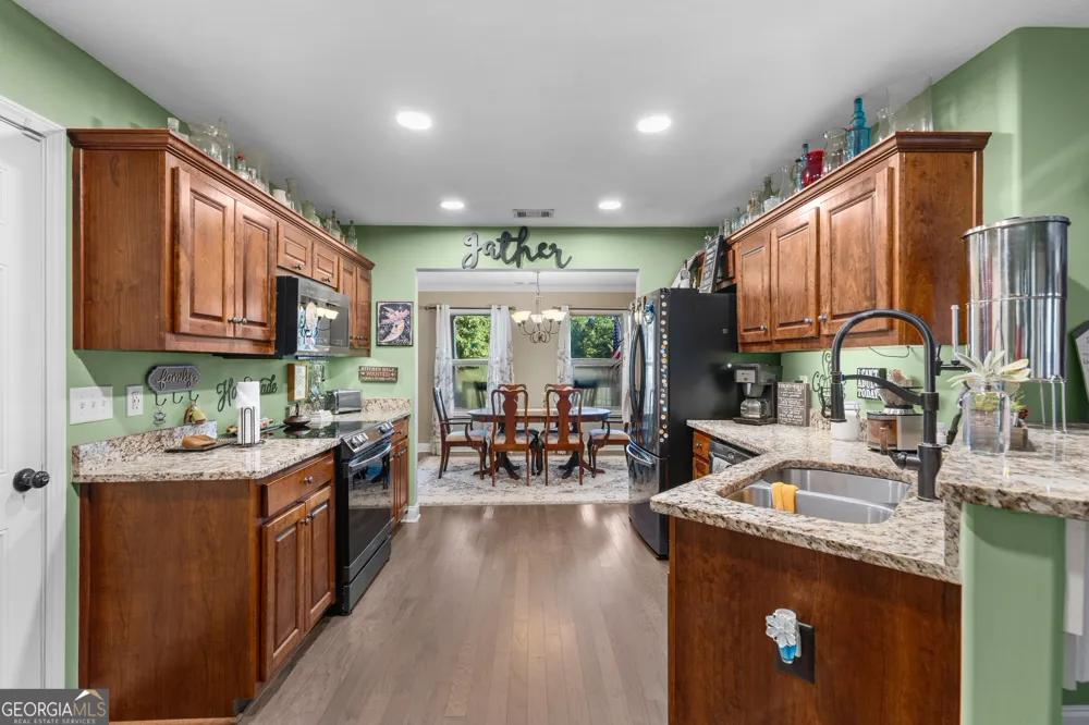 541 Greenridge LN Loganville, GA 30052