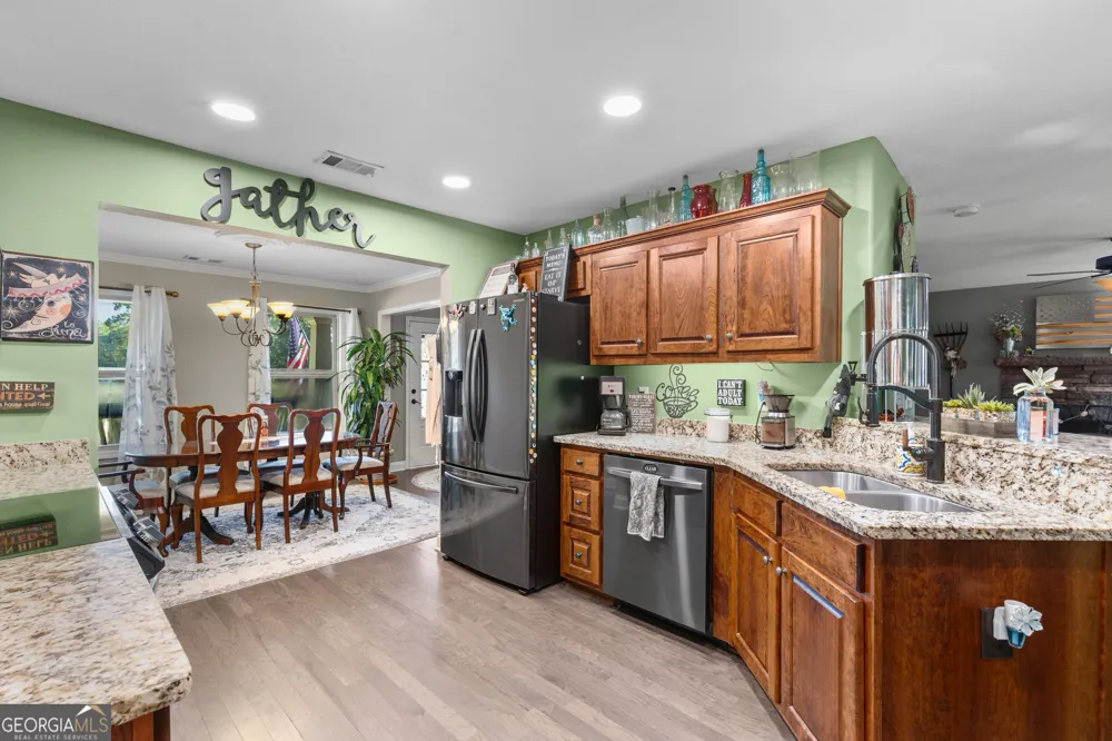 541 Greenridge LN Loganville, GA 30052