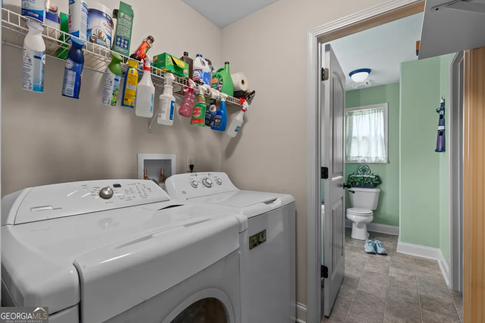 541 Greenridge LN Loganville, GA 30052
