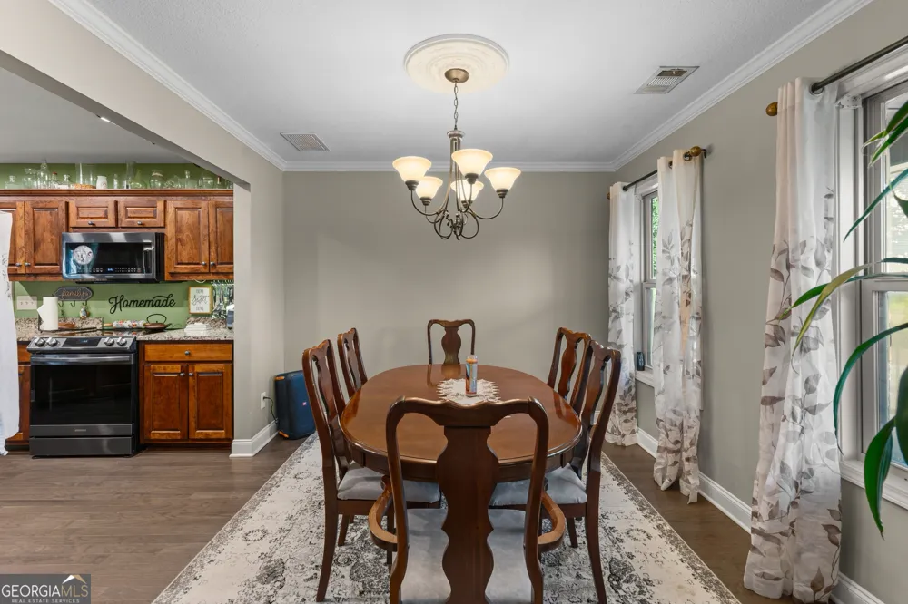 541 Greenridge LN Loganville, GA 30052