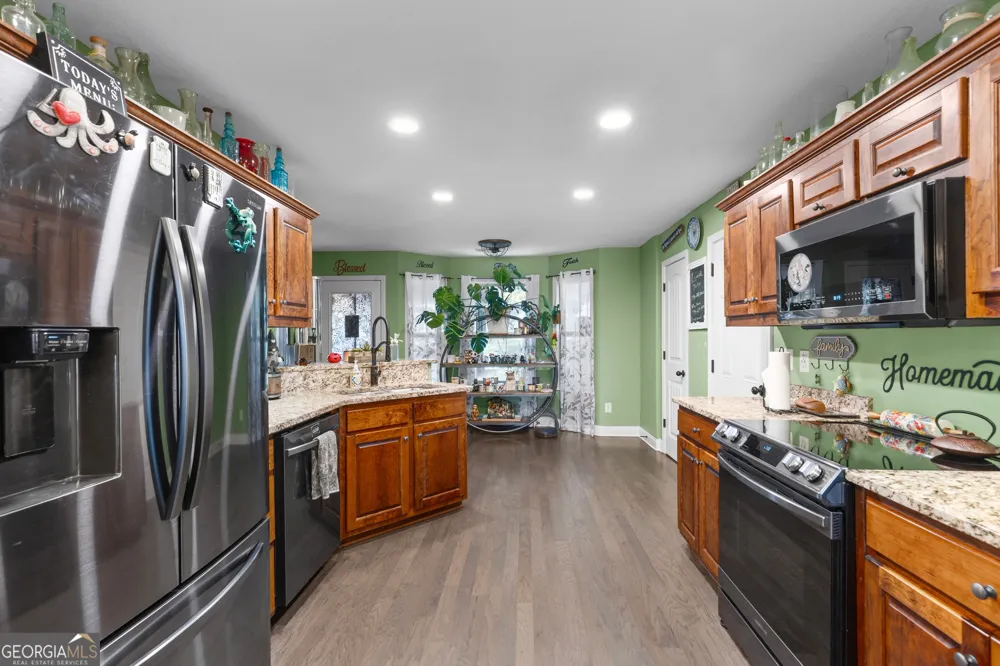 541 Greenridge LN Loganville, GA 30052