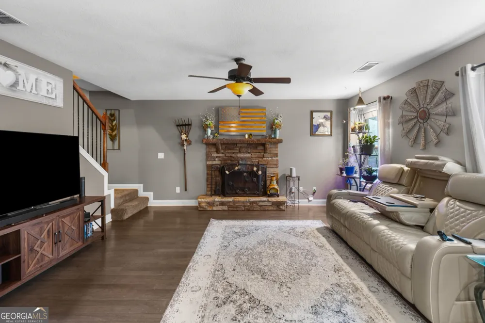 541 Greenridge LN Loganville, GA 30052