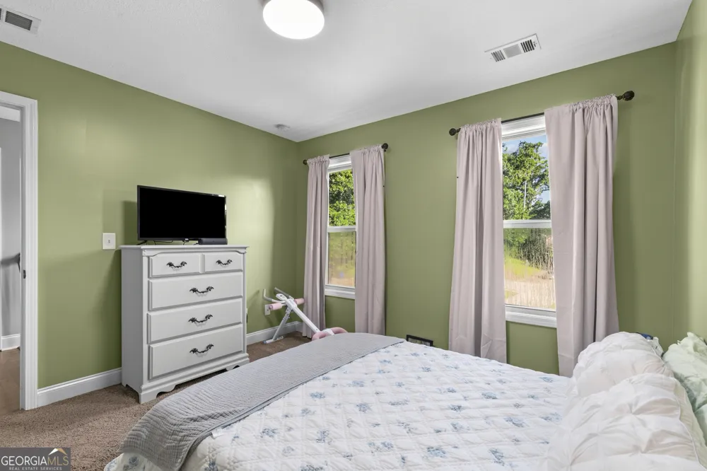 541 Greenridge LN Loganville, GA 30052